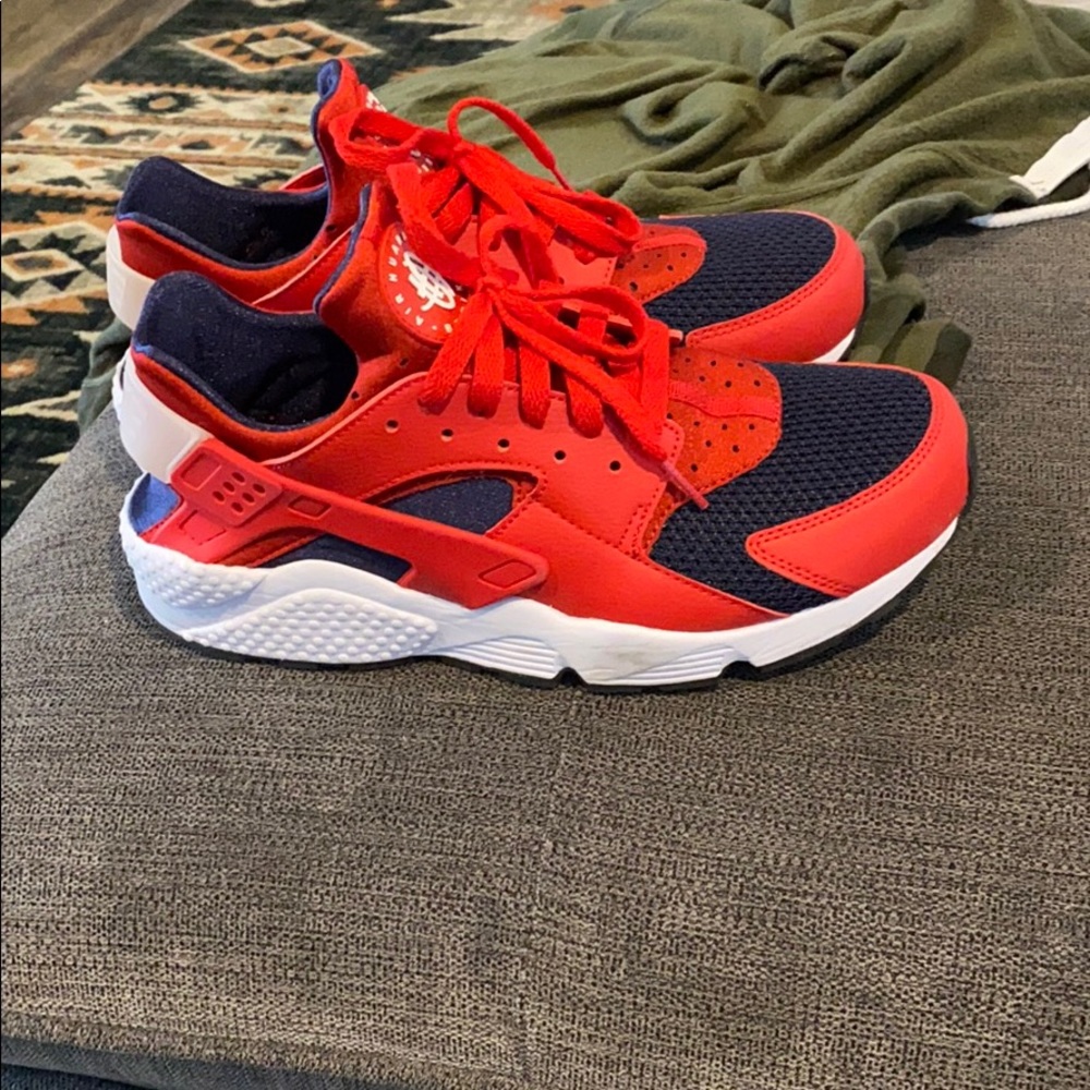 Nike Huarache size 10